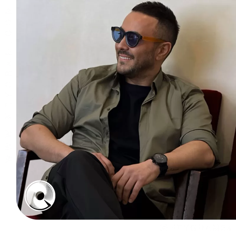 پای ثابت دیوونه بازیات منم